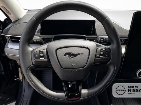 Used 2022 Ford Mustang Mach-E Select w/ Comfort/Technology Package RWD image 9