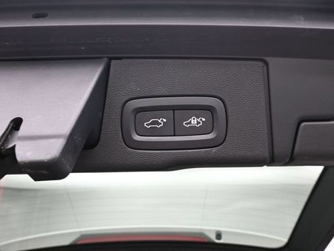 Used 2023 Volvo XC60 B6 Ultimate w/ Protection Package Premier AWD/4WD image 30