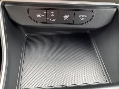 New 2026 Kia Carnival FWD image 22