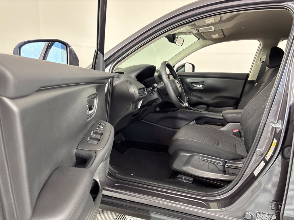 Used 2027 Honda HR-V LX image 25