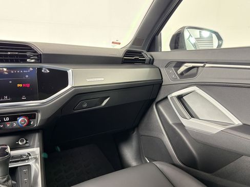 Certified 2025 Audi Q3 2.0T Premium w/ Convenience Package AWD/4WD image 27