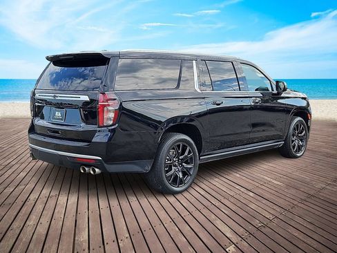 Certified 2024 Chevrolet Suburban High Country w/ Premium Package 2 AWD/4WD image 6