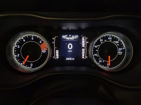 Used 2021 Jeep Cherokee Latitude image 23