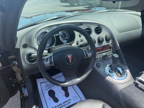 Used 2007 Pontiac Solstice Convertible w/ Premium Package RWD image 30