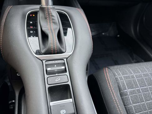 Certified 2025 Honda HR-V Sport image 22