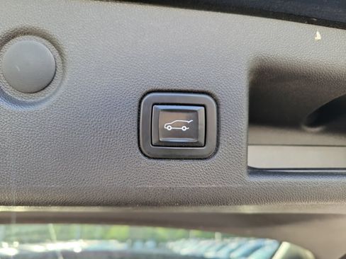 Used 2021 Chevrolet Equinox LT AWD/4WD image 10