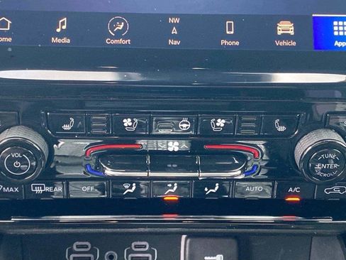 Used 2023 Jeep Grand Cherokee L Overland w/ Rear Seat Video Group I AWD/4WD image 66