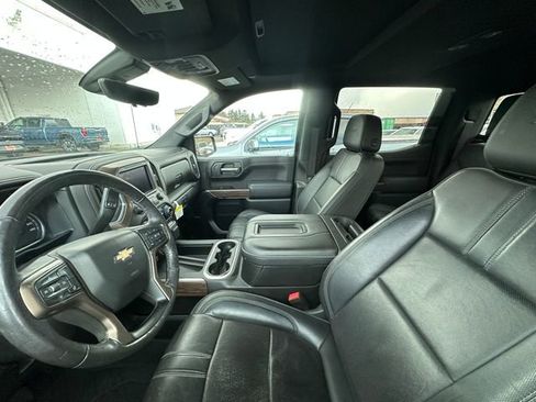 Used 2020 Chevrolet Silverado 1500 High Country w/ Technology Package image 5