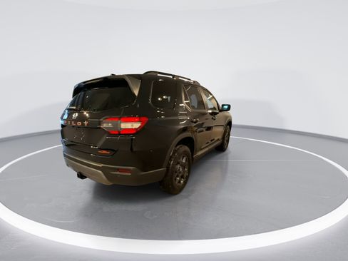 New 2026 Honda Pilot TrailSport image 8