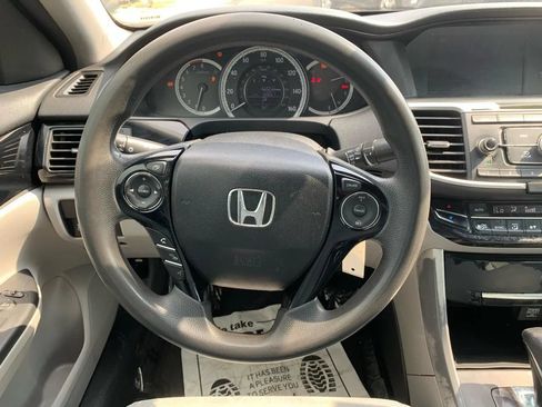 Used 2017 Honda Accord LX image 13