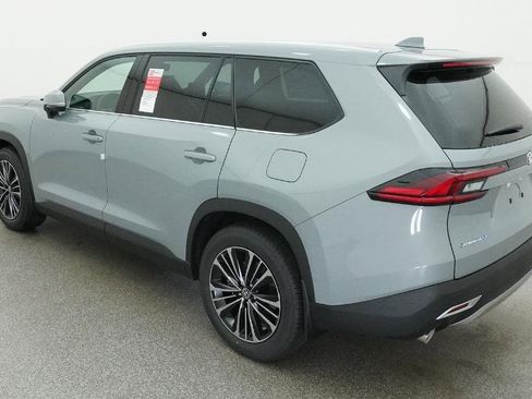 New 2026 Toyota Grand Highlander AWD Hybrid image 11