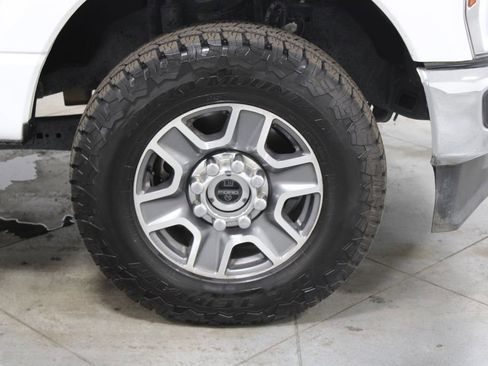 Used 2024 Ford F250 Lariat AWD/4WD image 16
