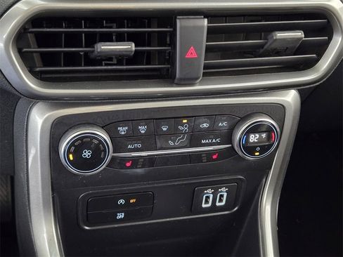 Used 2018 Ford EcoSport SE w/ SE Convenience Package image 19