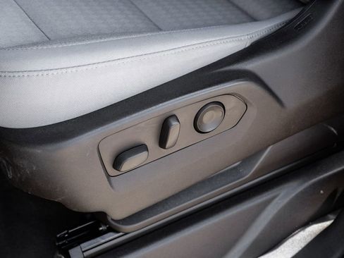 Used 2023 Chevrolet Tahoe LS image 32