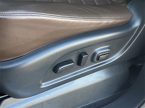 Used 2023 Nissan Titan Platinum Reserve w/ Moonroof Package image 28