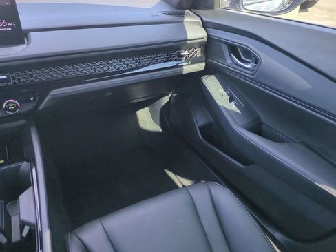Used 2025 Honda Accord Sport image 16