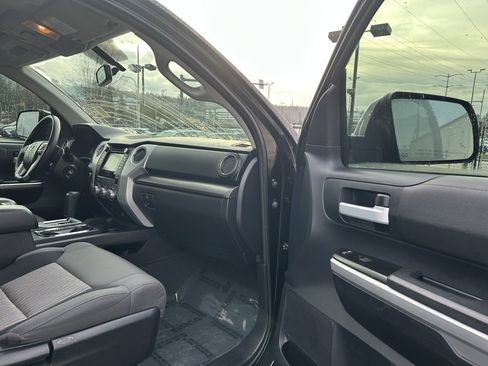 Certified 2016 Toyota Tundra SR5 image 15