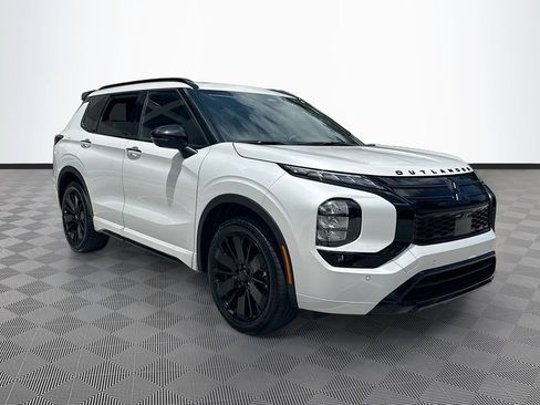 New 2026 Mitsubishi Outlander SEL FWD image 3
