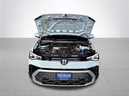 New 2025 Volkswagen Taos SE image 22