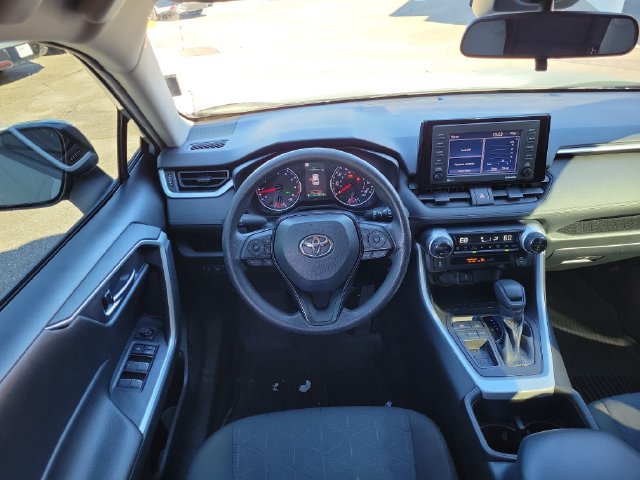 Used 2022 Toyota RAV4 XLE FWD image 11