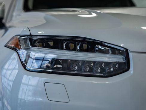 Used 2017 Volvo XC90 T8 Inscription w/ Luxury Package image 14