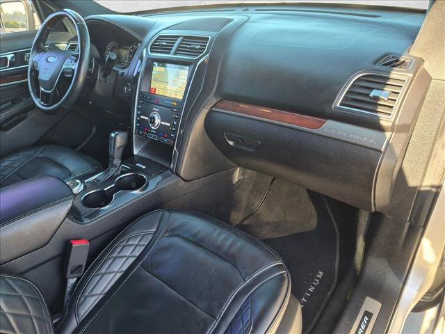 Used 2019 Ford Explorer Platinum AWD/4WD image 23