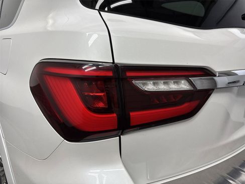 Used 2018 INFINITI QX80 4WD w/ Deluxe Technology Package image 19