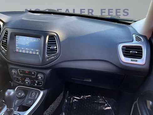 Used 2019 Jeep Compass Latitude w/ Cold Weather Group image 26