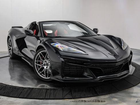 Used 2024 Chevrolet Corvette Z06 RWD image 32