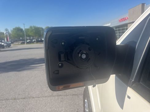 Used 2013 Ford F150 Platinum image 12