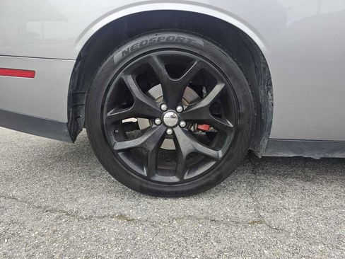 Used 2015 Dodge Challenger SXT Plus image 7