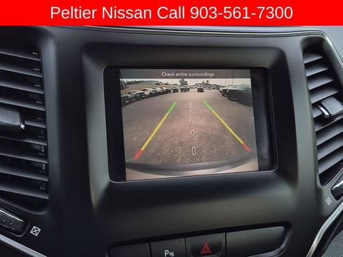 Used 2020 Jeep Cherokee Latitude Plus FWD image 33