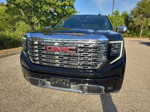 Used 2024 GMC Sierra 1500 Denali w/ Denali Reserve Package AWD/4WD image 8