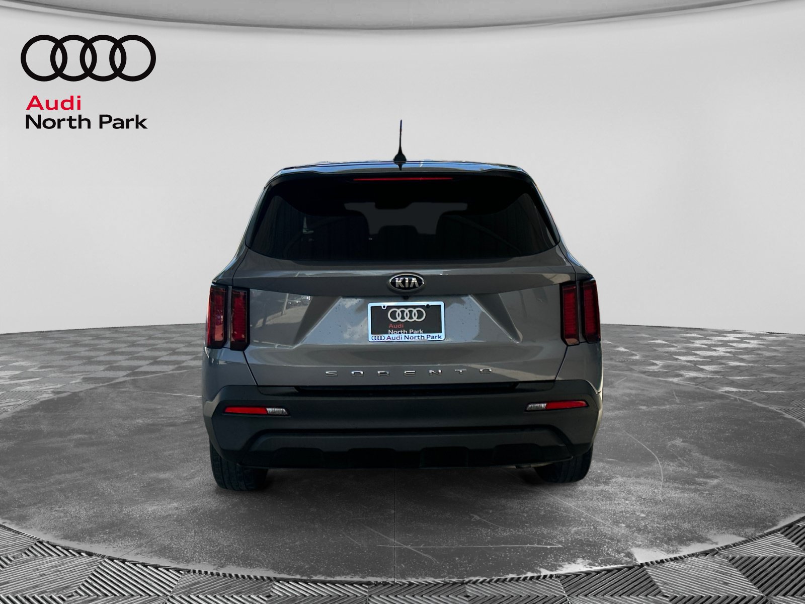 Used 2021 Kia Sorento LX FWD image 4