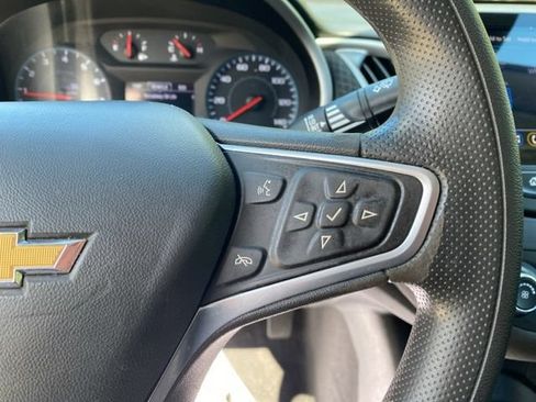 Used 2023 Chevrolet Malibu LS FWD image 25