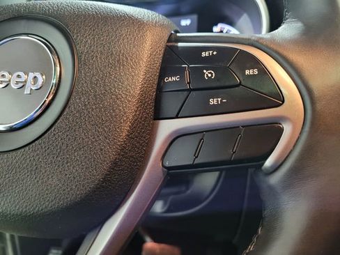 Used 2018 Jeep Grand Cherokee Altitude image 37