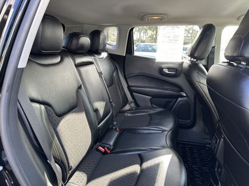 Used 2021 Jeep Compass Latitude image 20