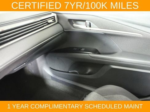 Used 2025 Toyota Camry LE FWD image 15