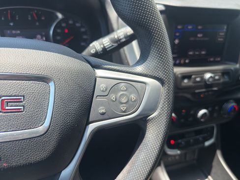 Used 2022 GMC Terrain SLE w/ Driver Convenience Package FWD image 17