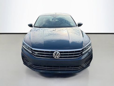 Used 2019 Volkswagen Passat 2.0T SE R-Line FWD image 2