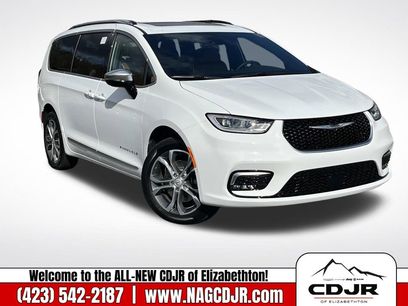New 2026 Chrysler Pacifica Pinnacle