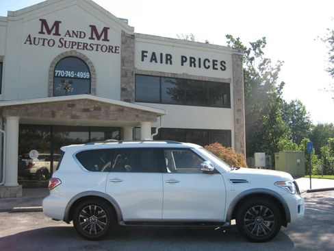 Used 2018 Nissan Armada Platinum w/ Captain Seat Package RWD image 9