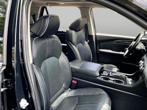 Used 2023 Honda Pilot Elite image 9