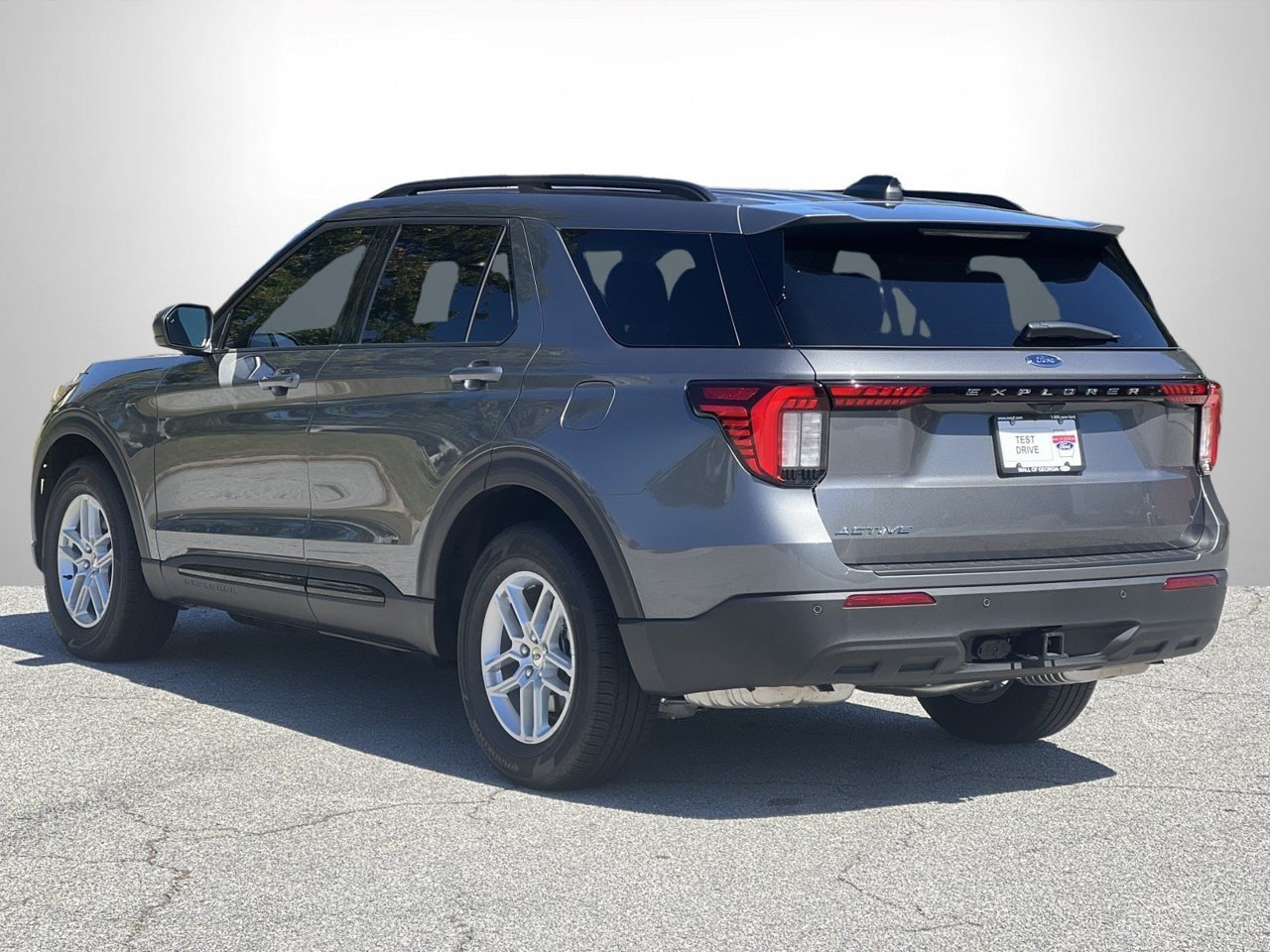 New 2026 Ford Explorer Active RWD image 21