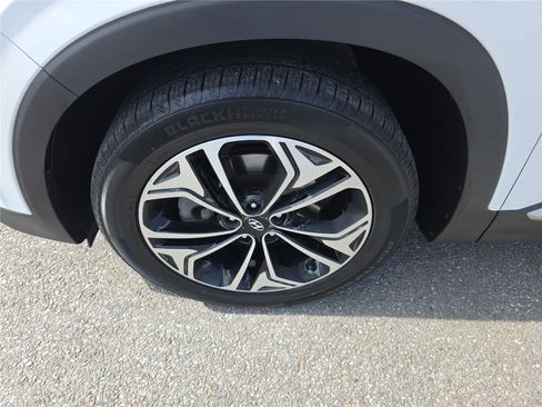 Used 2019 Hyundai Santa Fe Limited w/ Cargo Package image 12