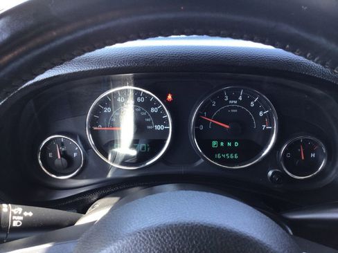 Used 2014 Jeep Wrangler Unlimited Sport w/ Quick Order Package 24S AWD/4WD image 15