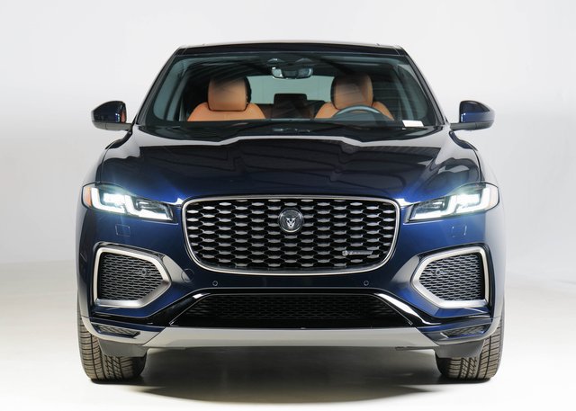 Certified 2025 Jaguar F-PACE R-Dynamic S AWD/4WD image 8