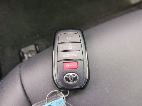 Used 2024 Toyota Corolla Cross AWD Hybrid w/ Convenience Package image 28