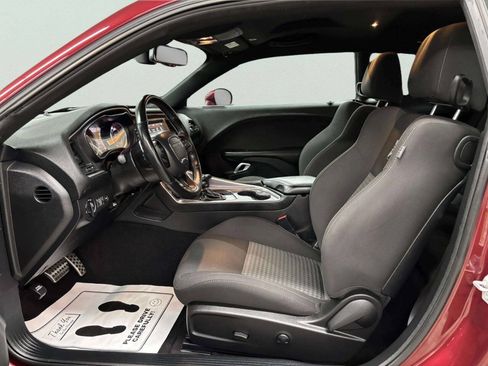 Used 2022 Dodge Challenger R/T Scat Pack w/ Driver Convenience Group RWD image 15