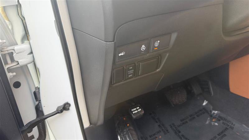 Used 2018 INFINITI QX80 4WD w/ Deluxe Technology Package image 27
